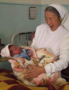 マダガスカル支援写真 縦長